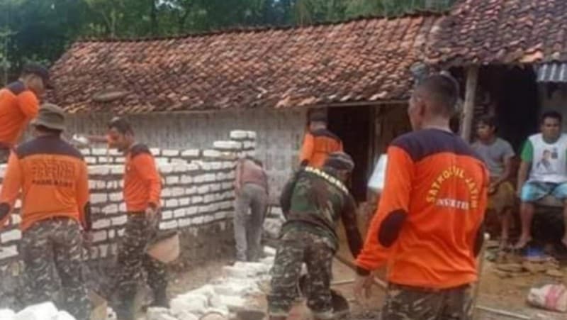 Bagana Ansor Terlibat Aktif Bedah Rumah Warga Miskin