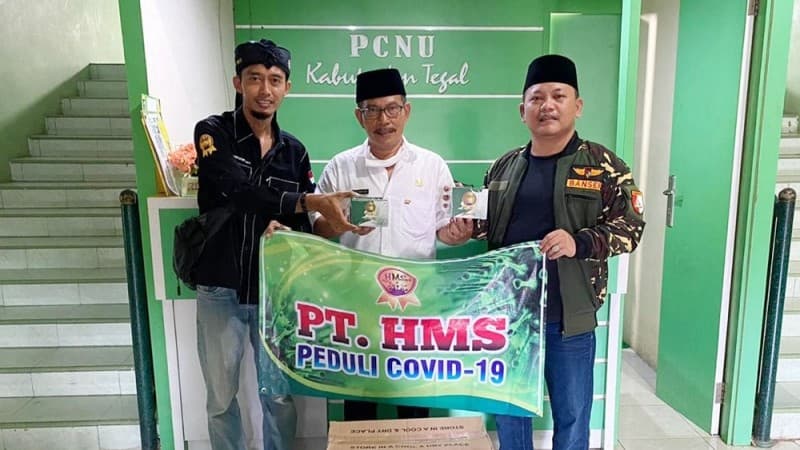 Ansor Tegal Terima Bantuan 300 Dus Susu untuk Satgas Covid-19