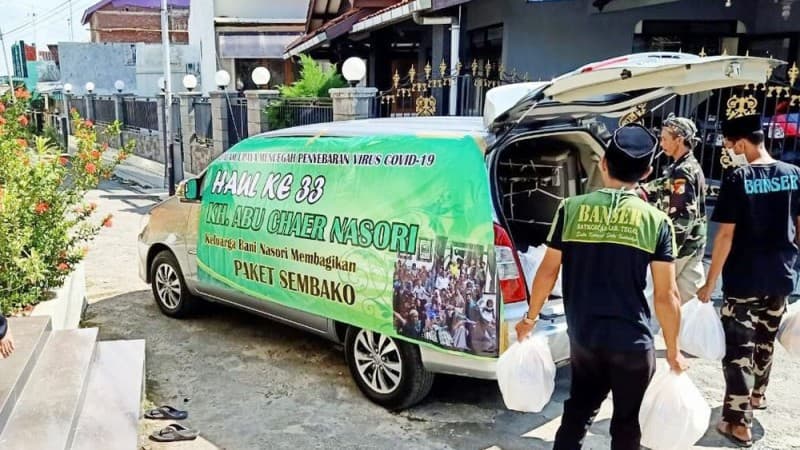 Pandemi Covid-19, Haul KH Abu Khaer Nasori Tegal Diisi Pembagian Sembako