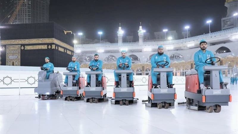 Saudi Kerahkan 3.500 Pekerja Bersihkan Masjidil Haram