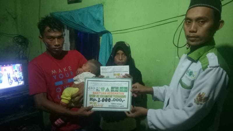 Idap Tumor, Bayi 3 Bulan ini Dapat Bantuan dari LAZISNU Pringsewu