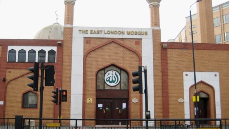 Pertama Kali, Radio BBC Siarkan Shalat Jumat