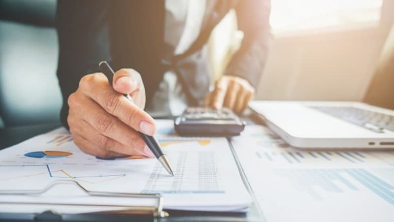 Pertahankan Dunia Usaha, Pemerintah Jangan Hentikan Belanja ke Swasta