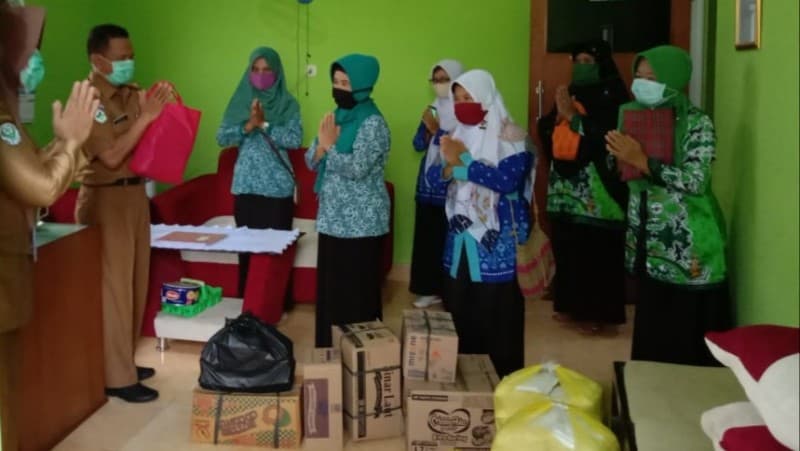 Muslimat NU Banyumas Pringsewu Suplai Nutrisi Tenaga Medis