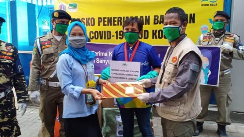 Gugus Tugas Covid-19 GP Ansor Salurkan Seperangkat APD ke RSUD di Jakarta