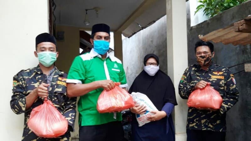 Ansor Aceh Gandeng Lakpesdam NU Salurkan Paket Sembako