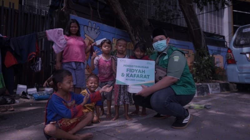 NU Care-LAZISNU Salurkan 792 Paket Makanan di 4 Permukiman Kumuh Jakarta