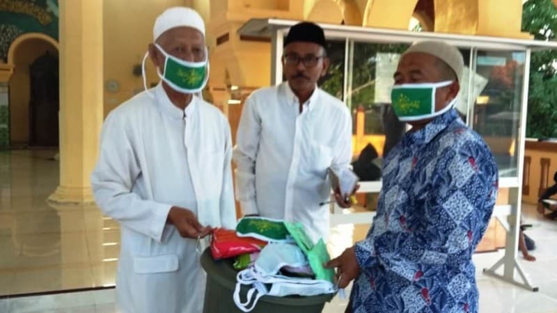 Tak Hanya Masker, NU di Sumenep Bagikan Bibit Jagung hingga Obat Sapi
