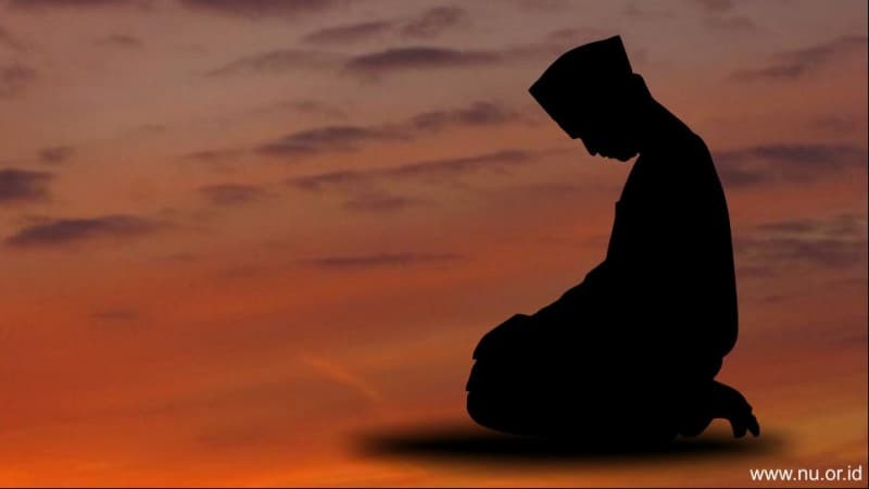 Anjuran Tak Langsung Minum Air Setelah Dzikir