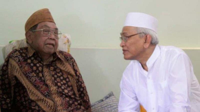 Cerita Gus Mus Menemani Gus Dur ke Toko Buku