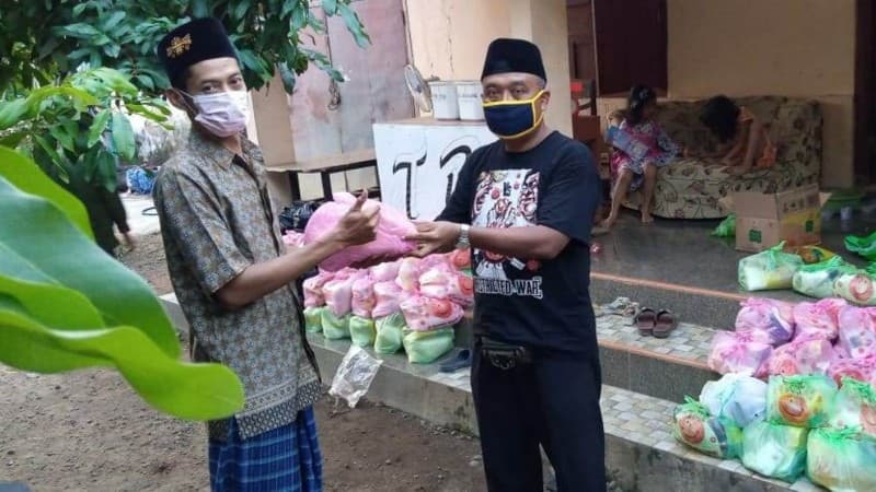 Masyarakat Hanya Membantu, Pemerintah  Wajib Tangani Dampak Covid-19
