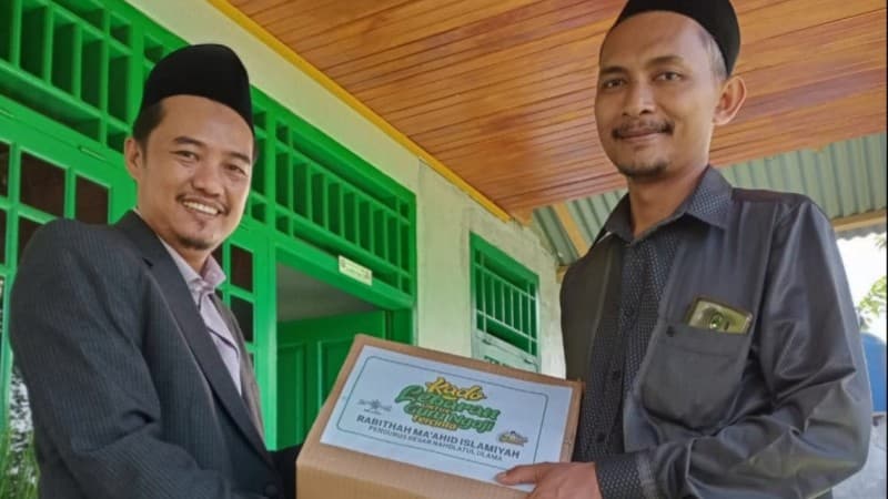 Kado Lebaran RMINU Bengkulu untuk Para Guru Ngaji