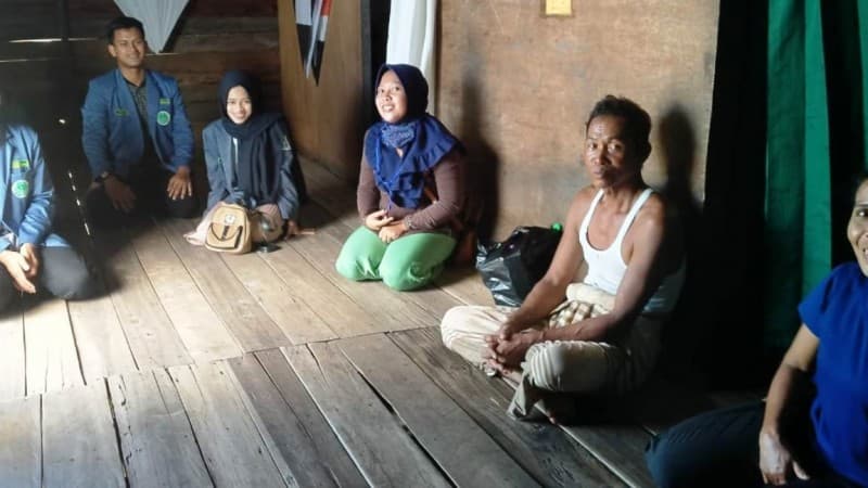 Giliran IPNU-IPPNU Mempawah Kalbar Bagikan Sembako untuk Dhuafa