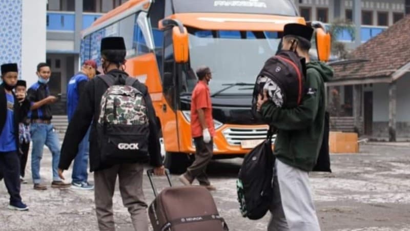 Langkah RMINU Lampung Kembalikan Santri ke Pesantren