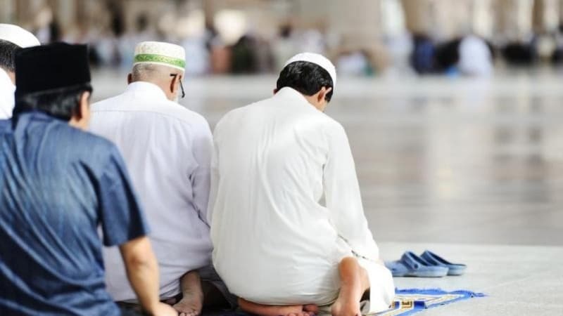 Jumlah Tahiyat Shalat Maghrib