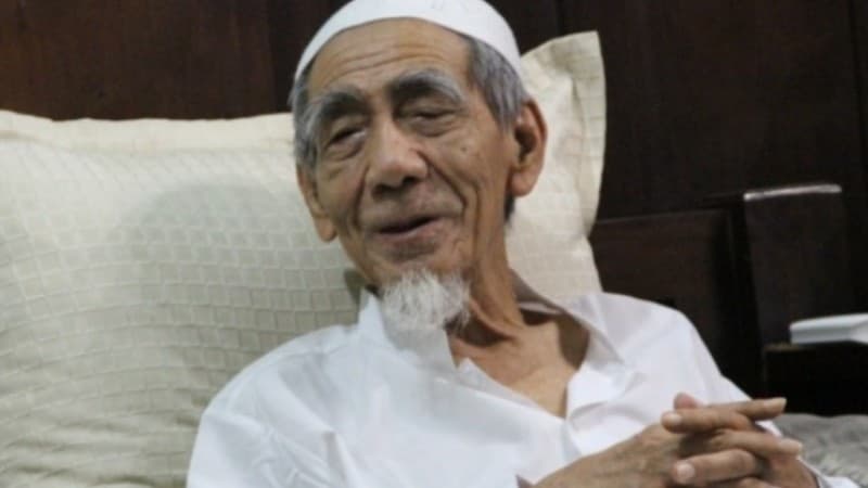 Kisah Mbah Moen saat Ka'bah Dikelilingi Kurang dari 600 Ribu Jamaah Haji