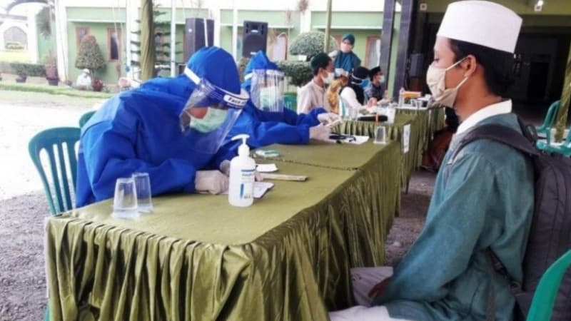 Pengasuh Pesantren Se-Kajen: Protokol Covid-19 di Pesantren Harus 80 Persen Lebih