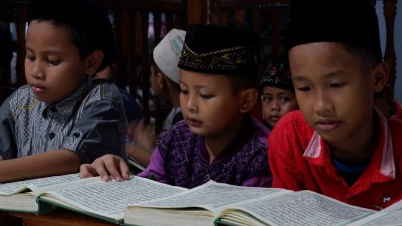 Penuhi Kebutuhan Orang Tua Sibuk Kerja, Pesantren Anak Hadir di Buntet