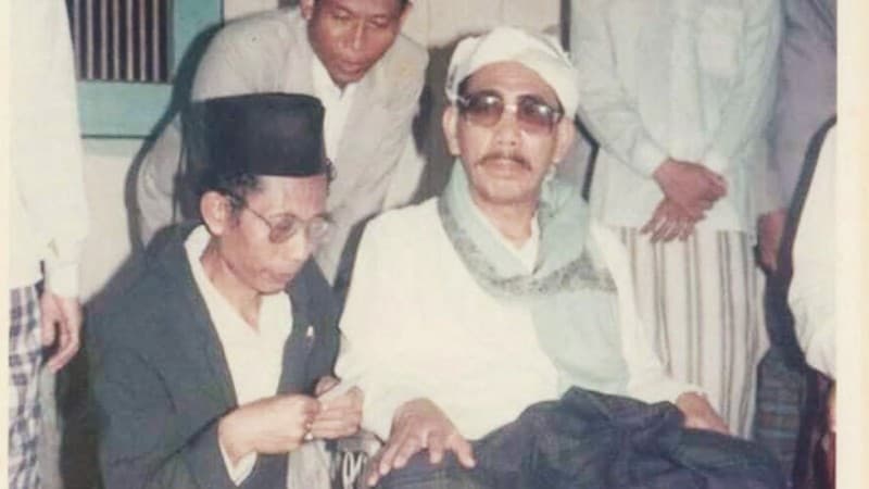KH Haizul Ma'ali Ketemu Nabi Khidir dan Mimpi Bertemu Mbah Moen