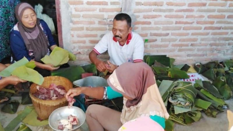 Hukum Menjual Daging Kurban