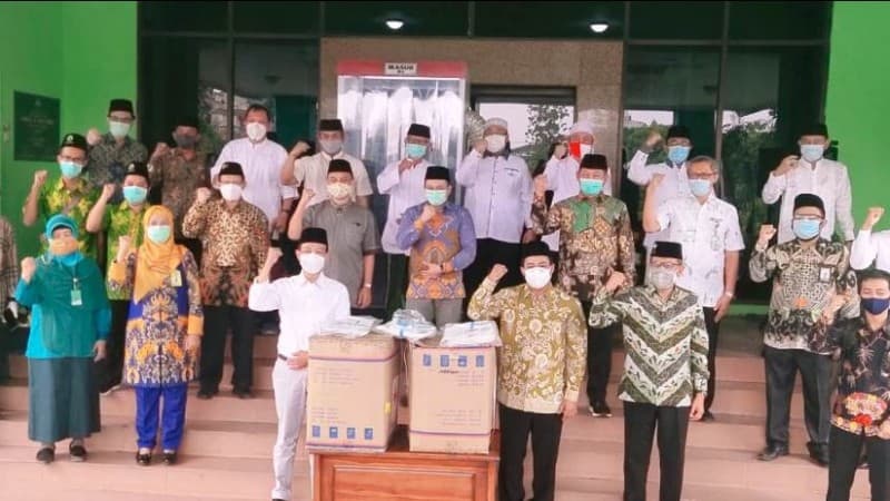 NU Salurkan Puluhan Ribu APD ke Sejumlah Rumah Sakit di Jatim