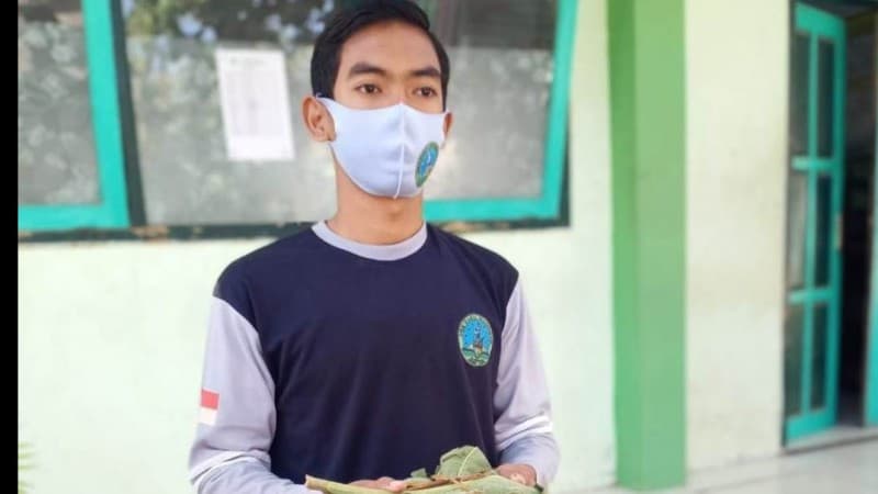 Jaga Protokol Kesehatan dan Pakai Daun Jati, NU Kencong Jember Sembelih Hewan Kurban