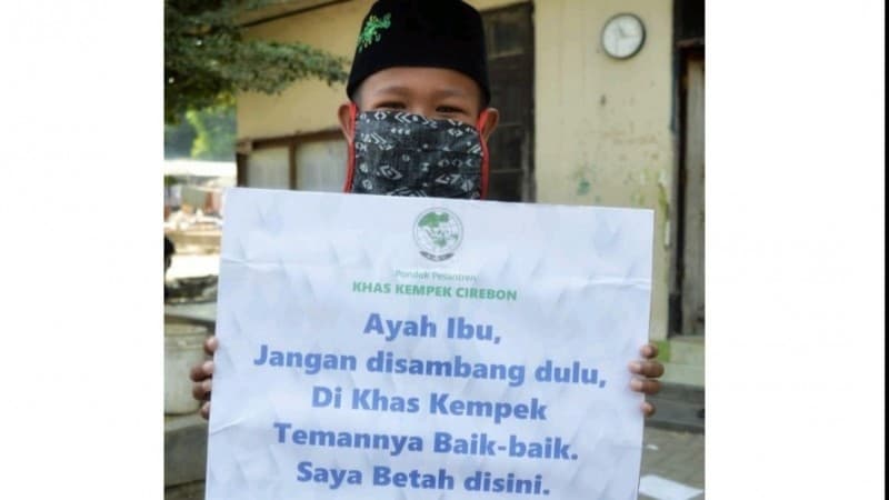 Tak Dijenguk Orang Tua, Banyak Teman Jadi Semangat Santri Baru