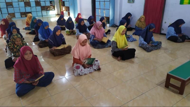 Cegah Corona, Pesantren Al-Amien Jember Tingkatkan Volume Bersih-bersih