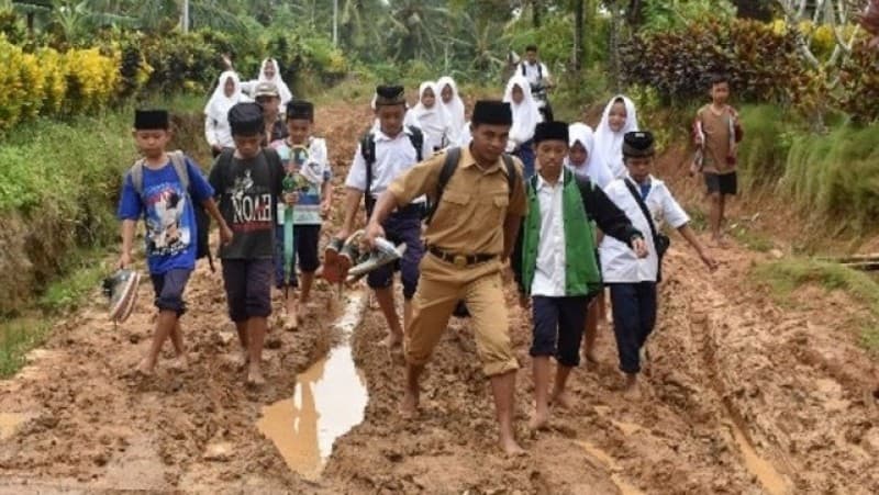 Terimbas Pandemi Covid-19, Guru Honorer Pantas Dapatkan Bansos