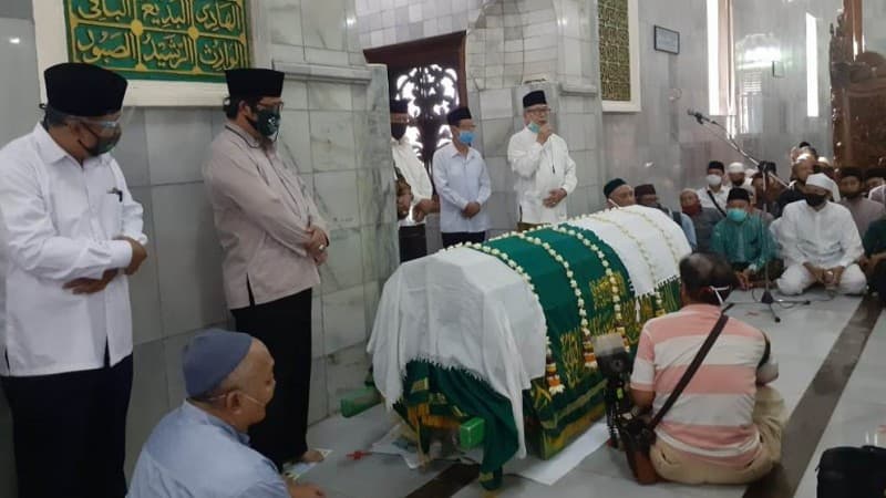 KH Ahmad Naqib Noor Alhafidz Meninggal di Hari yang Sama dengan Gurunya 