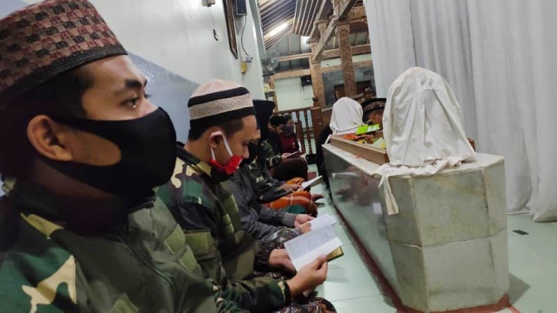 Selama Pandemi Corona, Rutinan Rijalul Ansor Kudus Dipusatkan di Makam Sunan Muria