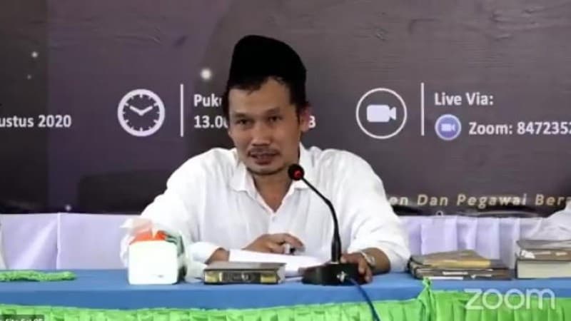 Gus Baha Sebut Sifat Pemalas sebagai Berkah
