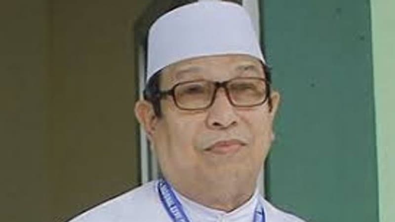 Akhlak Menempatkan Ilmu pada Posisi Terhormat