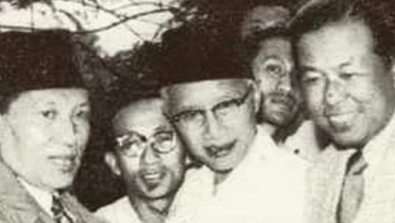 Empat Sahabat Waras dan Dubes A.A. Achsien (1)