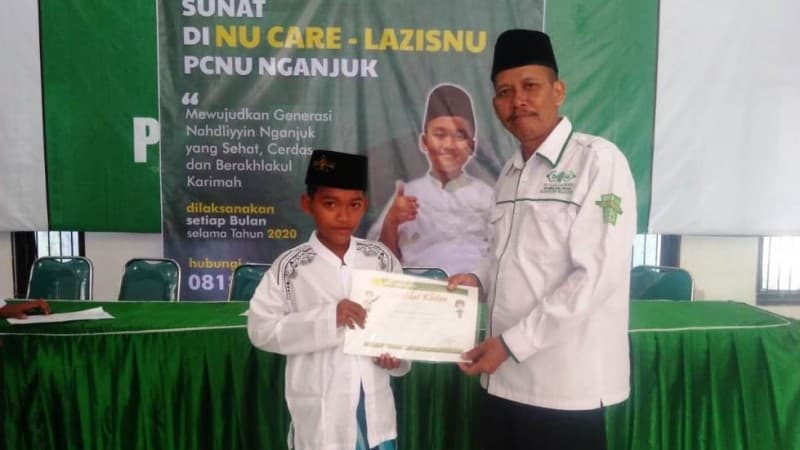 Meriahkan Muharram, NU Care-LAZISNU Nganjuk Gelar Khitanan Massal