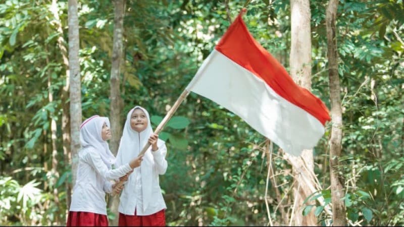 Pentingnya Penguatan Karakter dan Wawasan Kebangsaan bagi Generasi Muda