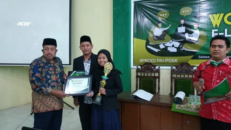 Tanamkan Kecintaan Pelajar pada Al-Qur’an, Fakultas Tarbiyah UIJ Gelar Lomba Kaligrafi