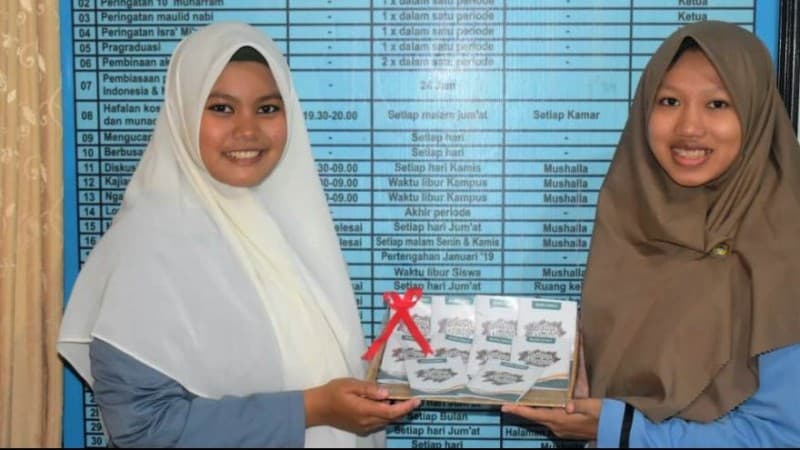 Instika Guluk-guluk Jaga Kekayaan Daerah dengan Buku Saku Bahasa Madura