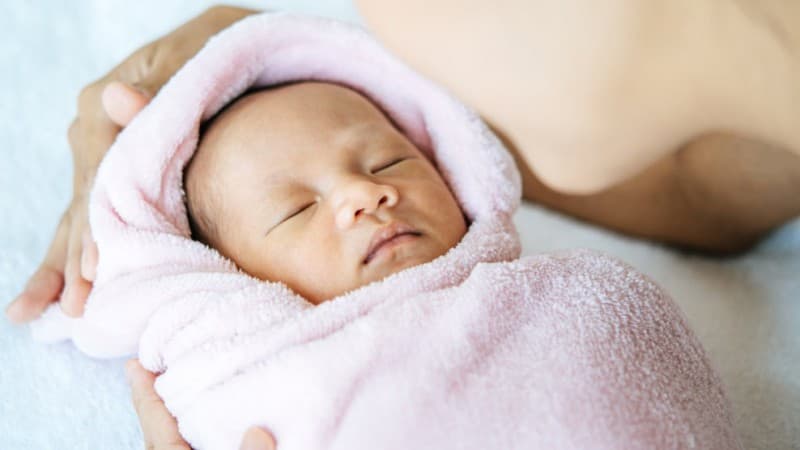 Adzan untuk Orang Mati dan Bayi