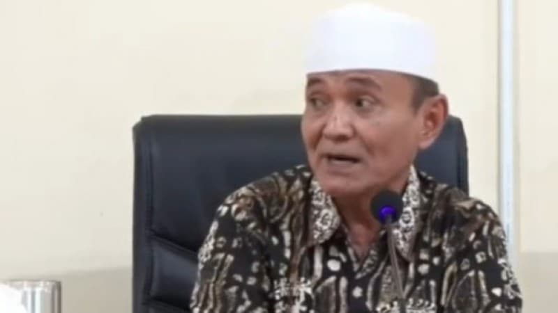 Buya Syakur Jelaskan Beda Sikap Iblis dan Malaikat saat Diperintah Sujud kepada Nabi Adam