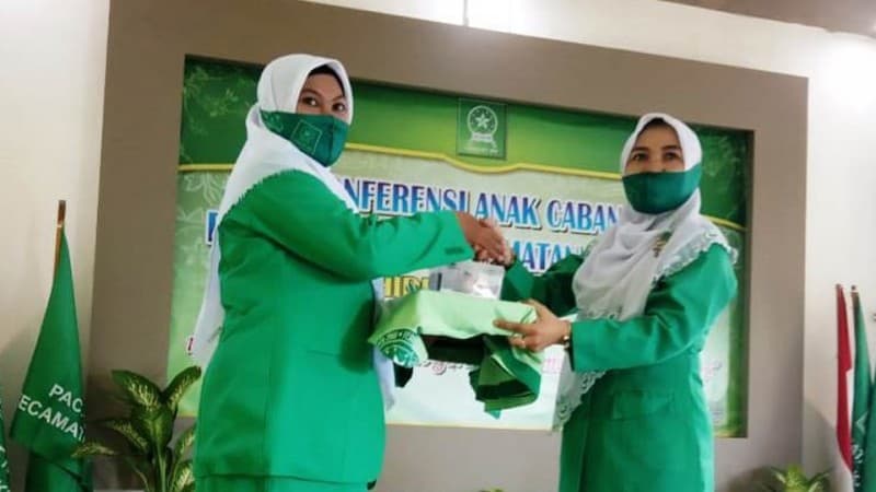 Konferensi Fatayat Harus Lahirkan Ide-ide Kreatif untuk Umat