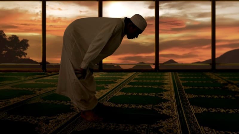 Zakar Bergerak-gerak, Apakah Membatalkan Shalat?