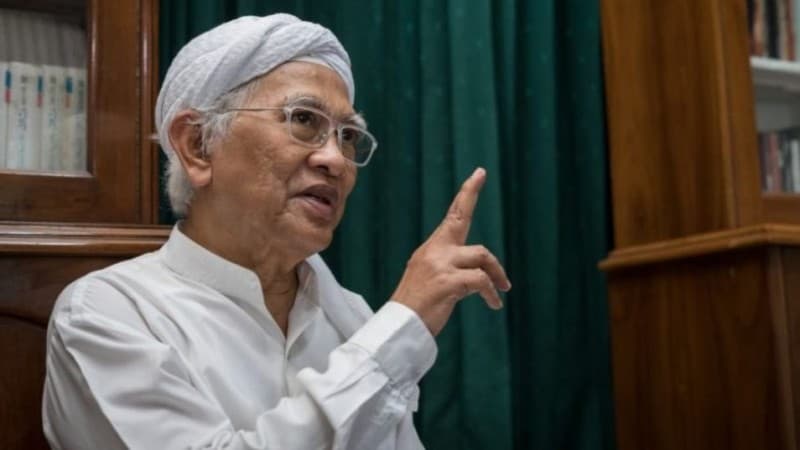 HUT TNI ke-75, Gus Mus Unggah Puisi Balsem 'ABRIKU'