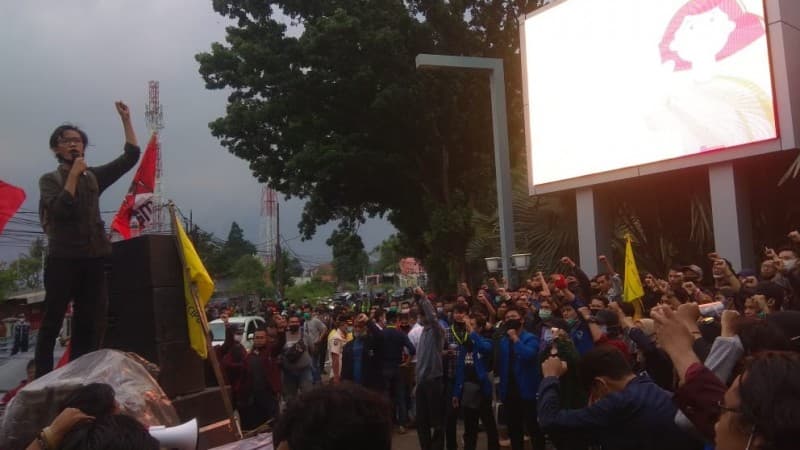 Omnibus Law Cipta Kerja: Potret Bagaimana Demokrasi dan Hukum Dimanipulasi