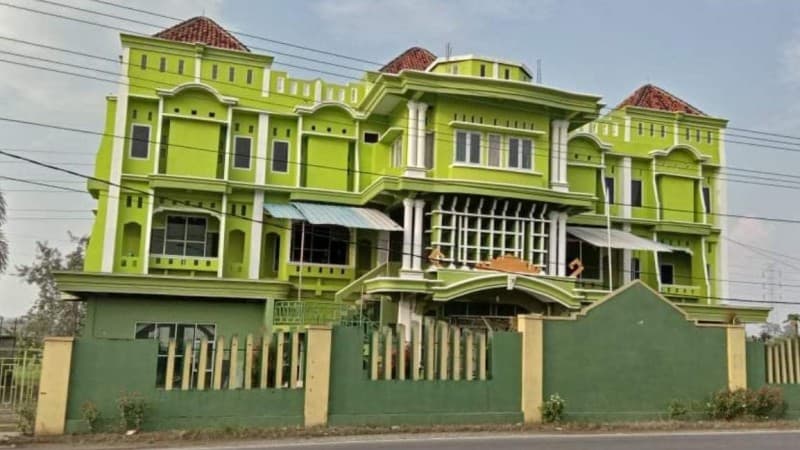 Gowes Sarungan sampai Seminar Keris Warnai Hari Santri NU Pringsewu