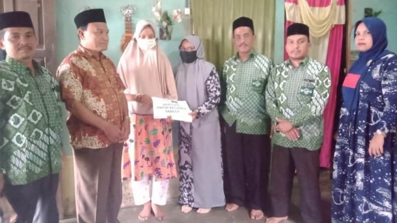 NU Salurkan Bantuan untuk Ibunda Almarhum Rangga di Aceh Timur
