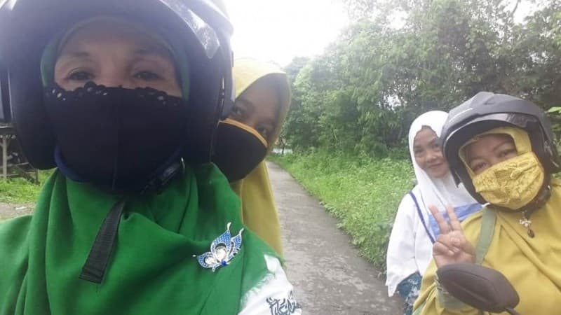 Semangat Sejumlah Janda di Kawasan Mimika Meriahkan Maulid Nabi