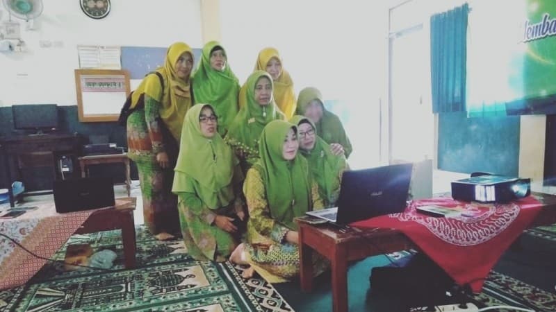 Antusias Muslimat NU Pringsewu Ikut Rakernas dan Mukernas Virtual