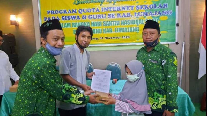 Pergunu Lumajang  Bagikan ‘Paketan’ Gratis untuk 11.584 Orang