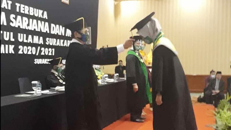 Lulusan UNU Surakarta Diminta Jadi Ilmuwan yang Berbudaya